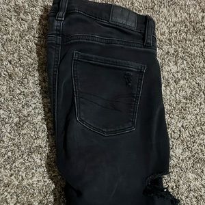 american eagle ripped skinny jeans